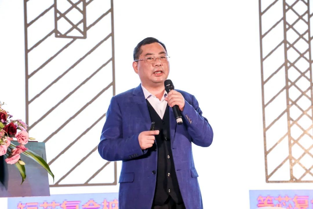 饕餮盛宴！米兰平台app体育-官方版-米兰电竞直播
智能•建华建材预制桩施工装备与技术交流会隆重召开