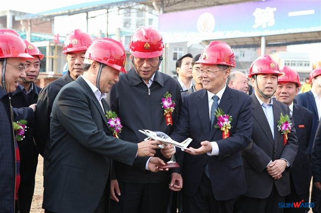 全国首届地勘钻探职业技能大赛决赛举行 米兰平台app体育-官方版-米兰电竞直播
智能旋挖钻赛场展风采