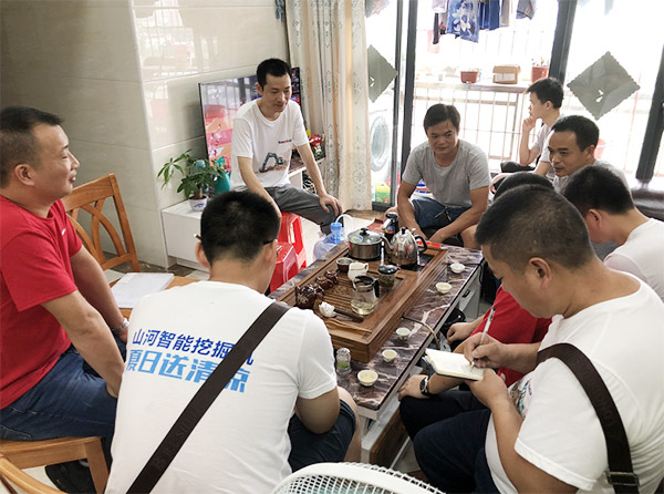 “清凉”送到客户手中，为米兰平台app体育-官方版-米兰电竞直播
智能售后服务活动打CAII