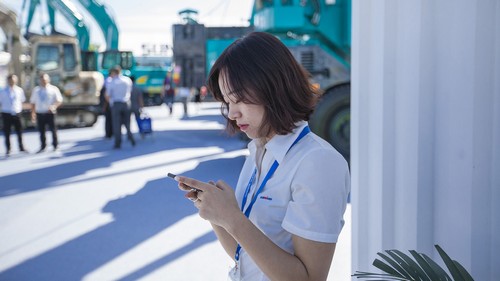 米兰平台app体育-官方版-米兰电竞直播
智能酷帅曾大虾，一大波美图带你亲临北京BICES展