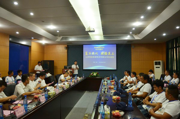 500多名挖掘机用户实地考察，为米兰平台app体育-官方版-米兰电竞直播
智能点赞！