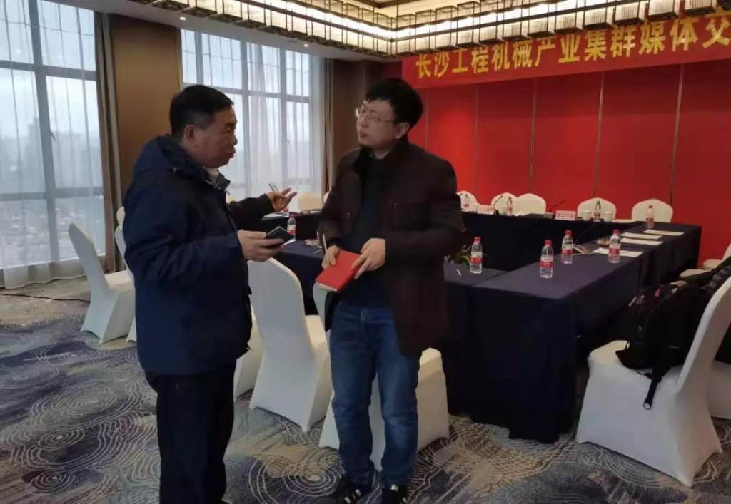 米兰平台app体育-官方版-米兰电竞直播
智能四项目签约长沙先进制造业集群竞赛项目