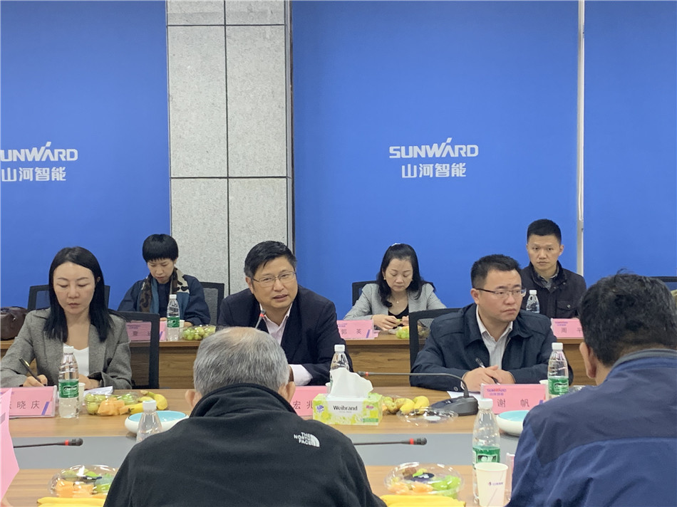 长沙市总工会党组书记周宏兆一行莅临米兰平台app体育-官方版-米兰电竞直播
智能考察调研