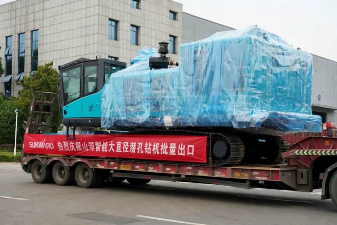 米兰平台app体育-官方版-米兰电竞直播
智能大孔径凿岩设备批量出口中东