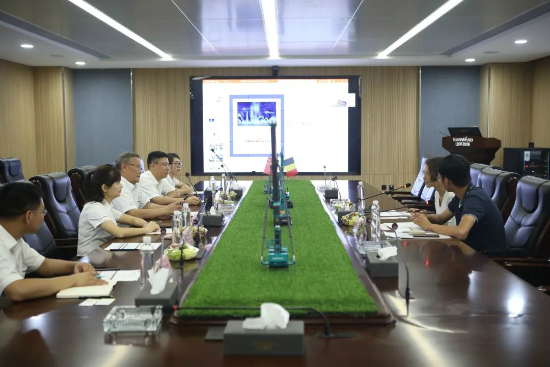 比利时商务领事到访米兰平台app体育-官方版-米兰电竞直播
智能