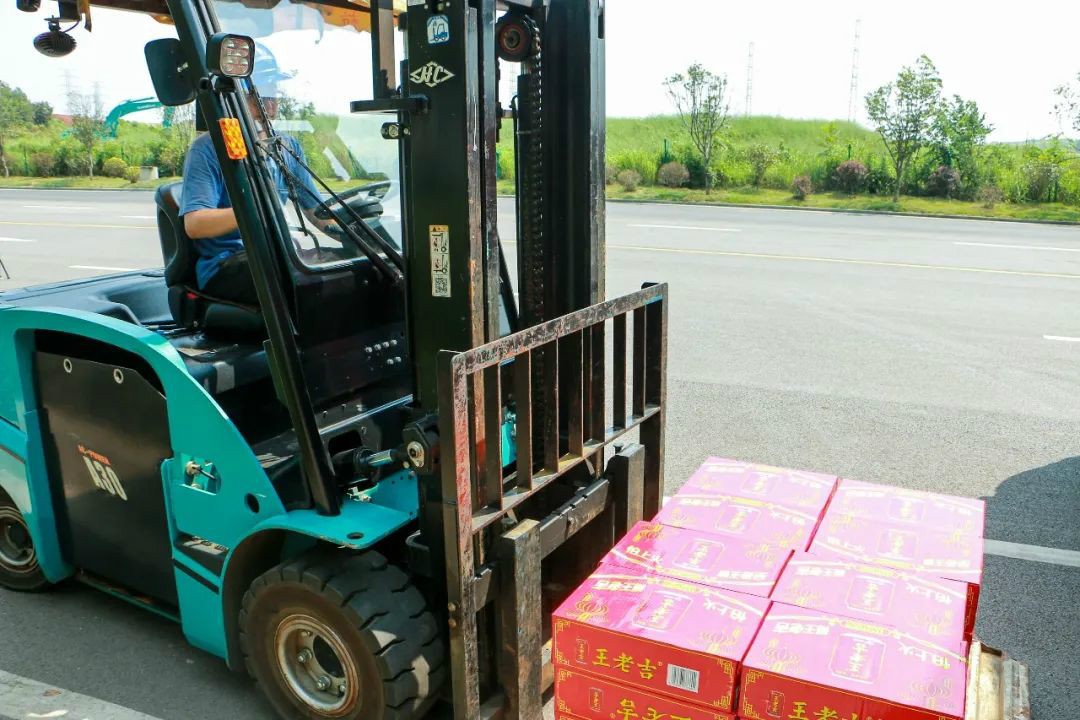 情系职工送清凉，殷切关怀鼓干劲——米兰平台app体育-官方版-米兰电竞直播
智能开展夏季送清凉活动
