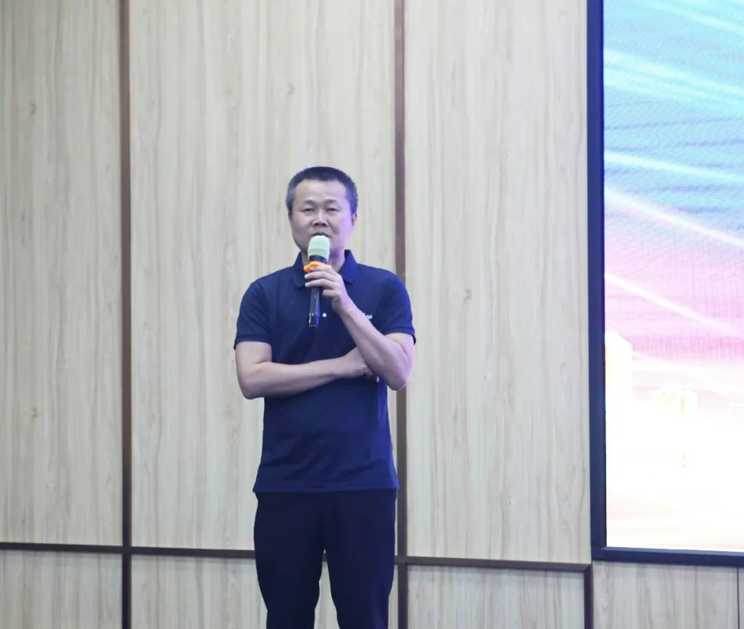 以强执行力聚焦基础能力建设 向挖掘机万台俱乐部迈进——米兰平台app体育-官方版-米兰电竞直播
智能2020年挖掘机经销商半年度会议圆满召