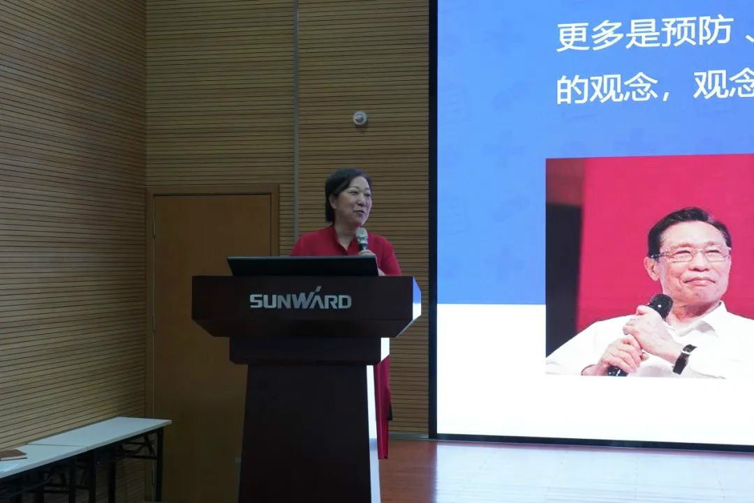 关爱科技工作者健康——健康科普进企业走进米兰平台app体育-官方版-米兰电竞直播
智能