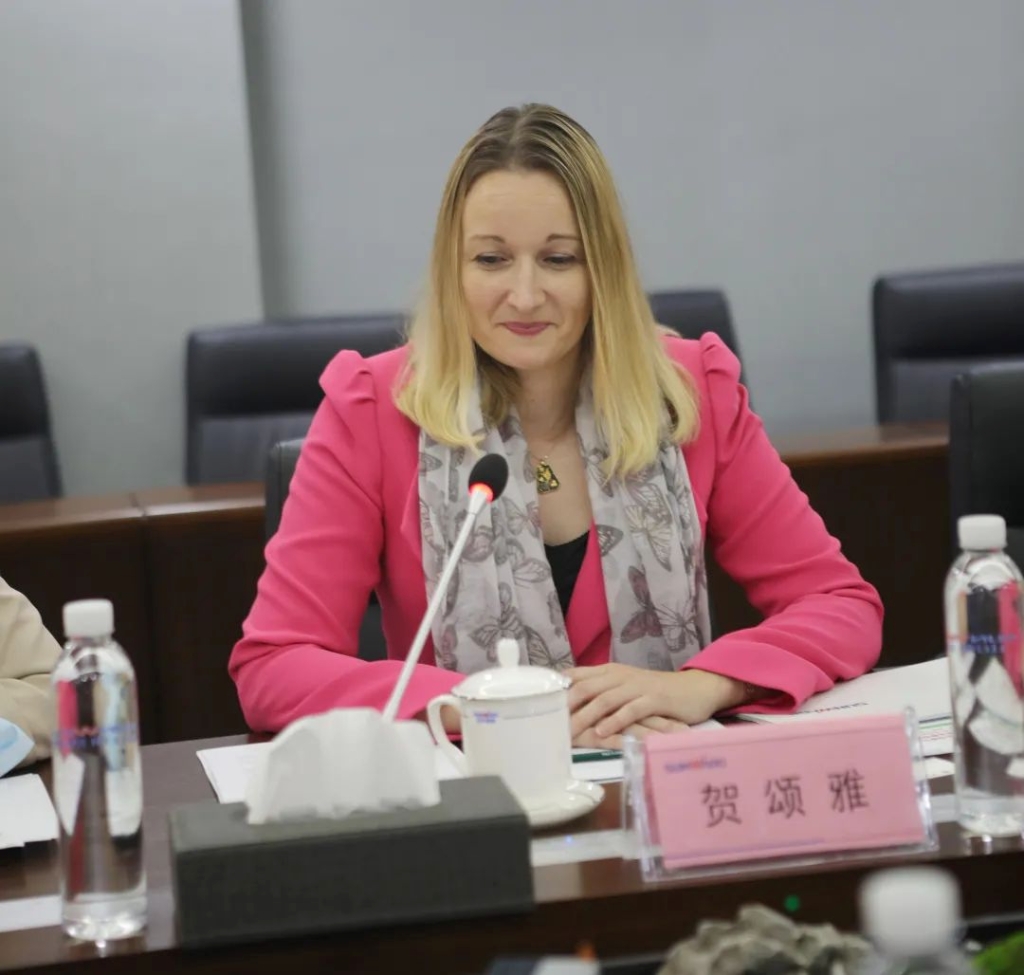 英国驻广州总领事贺颂雅考察米兰平台app体育-官方版-米兰电竞直播
智能