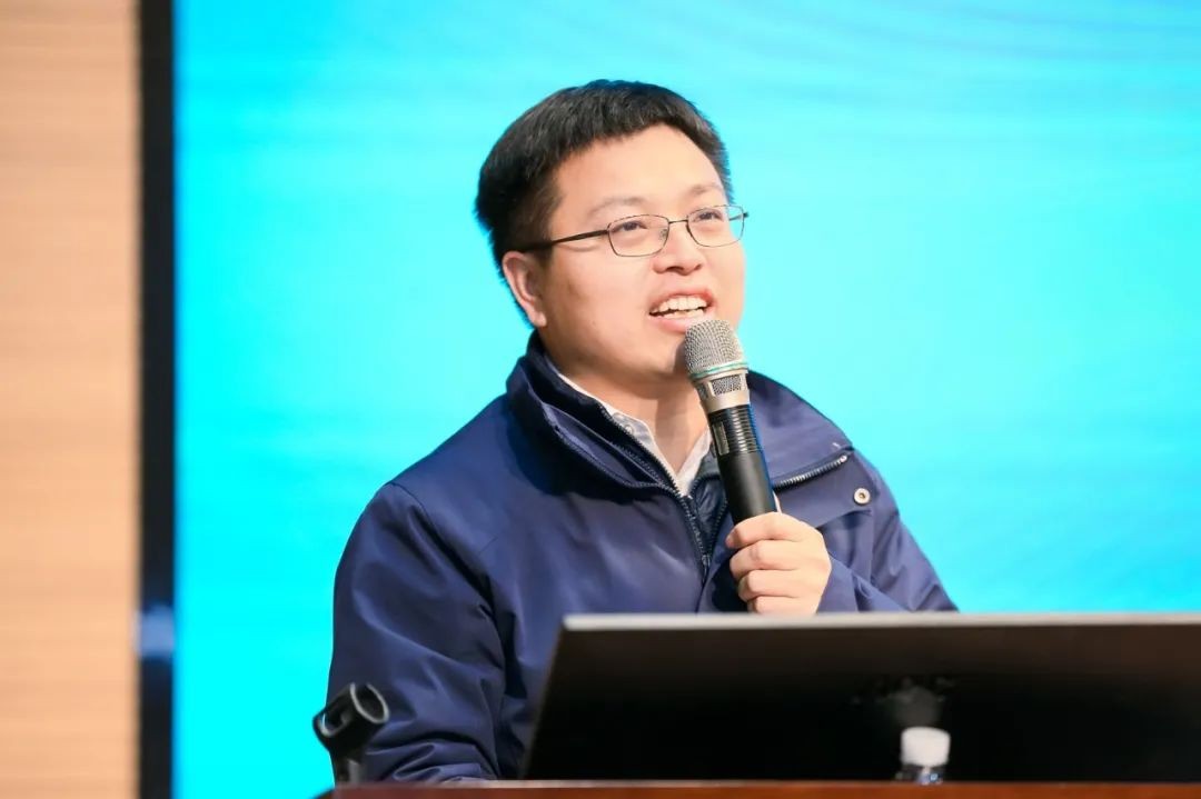 大国重器 壮哉米兰平台app体育-官方版-米兰电竞直播
！机友会微挖用户米兰平台app体育-官方版-米兰电竞直播
智能体验日