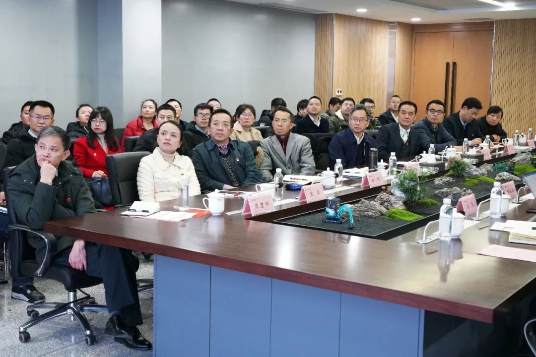 省工信厅青年干部理论学习走进米兰平台app体育-官方版-米兰电竞直播
智能