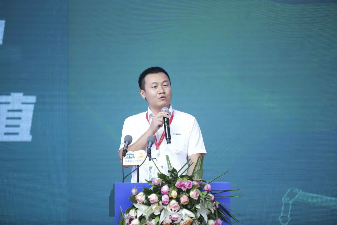 米兰平台app体育-官方版-米兰电竞直播
智能全国客户交流会在深基础工程发展论坛会场举办