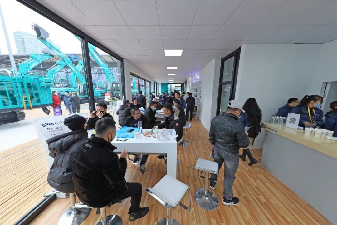守正创新拓米兰平台app体育-官方版-米兰电竞直播
 米兰平台app体育-官方版-米兰电竞直播
智能闪耀2020上海宝马展