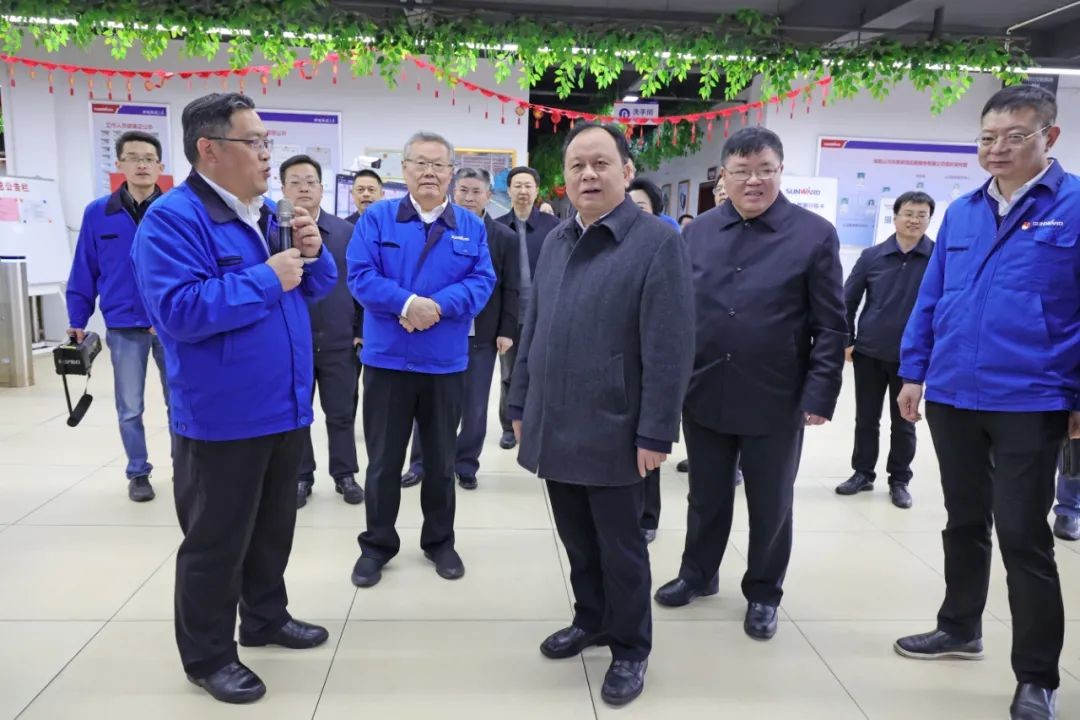 周农在米兰平台app体育-官方版-米兰电竞直播
智能调研时强调：企业工会要大力培养劳模和工匠