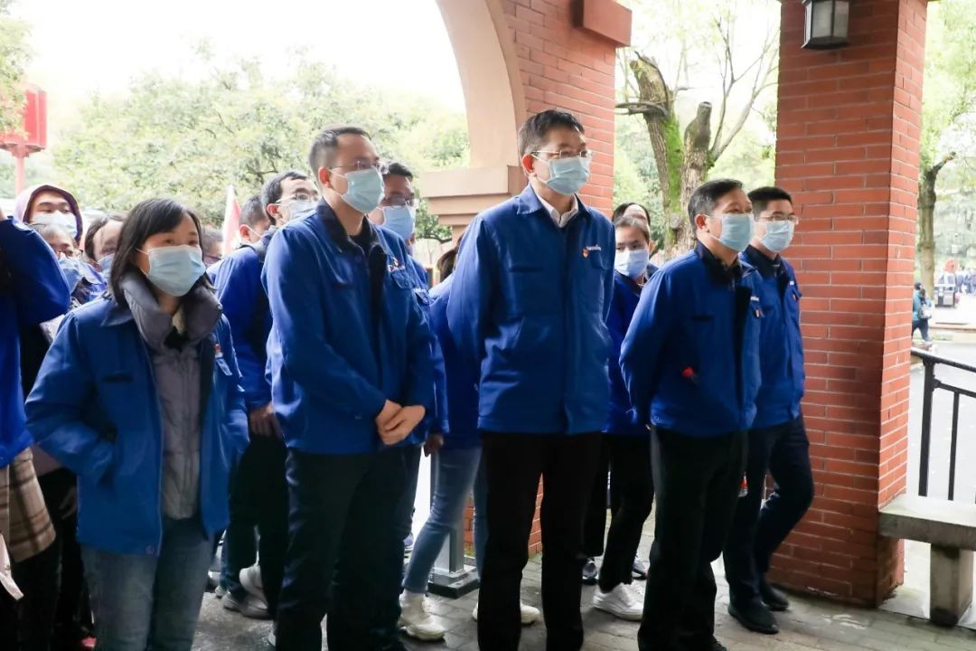 觅红色历史 践初心使命——米兰平台app体育-官方版-米兰电竞直播
智能全体党员赴长沙党史馆开展主题党日活动