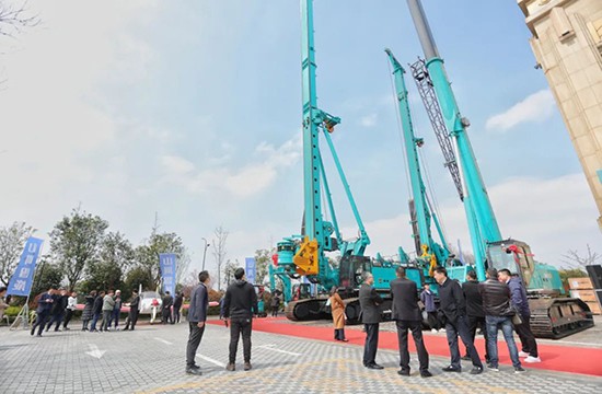 现场签约超5亿 米兰平台app体育-官方版-米兰电竞直播
智能2021全国客户交流会（杭州站）敲响行业首季强音