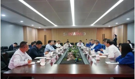 鄂尔多斯市委书记牛俊雁考察米兰平台app体育-官方版-米兰电竞直播
智能