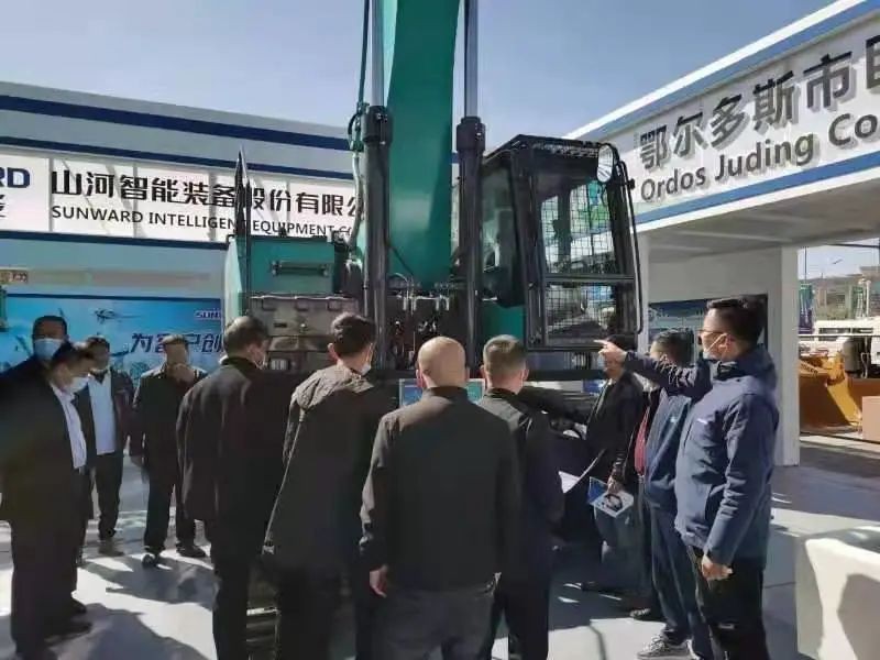 米兰平台app体育-官方版-米兰电竞直播
智能绿巨人闪亮登场鄂尔多斯国际煤博会