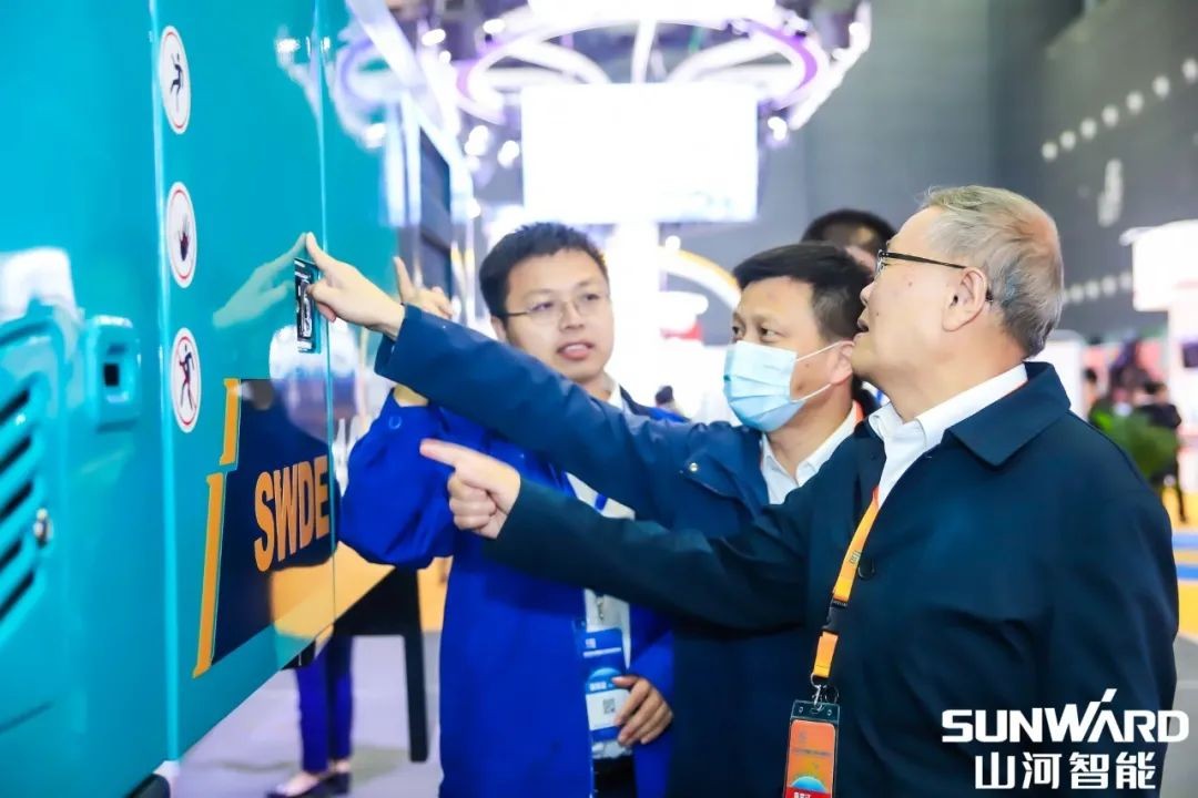 “米兰平台app体育-官方版-米兰电竞直播
绿”亮相长沙国际工程机械展，50余款产品尽显米兰平台app体育-官方版-米兰电竞直播
智能创新实力
