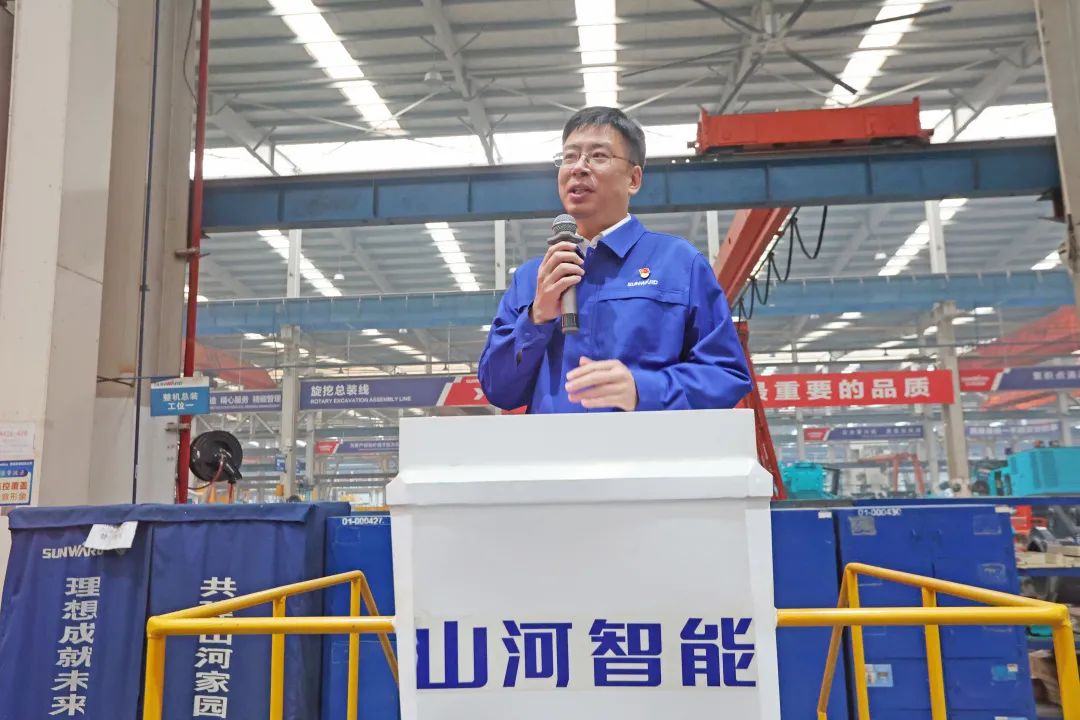 向榜样学习！米兰平台app体育-官方版-米兰电竞直播
智能56名职工受到职工职业技能竞赛表彰