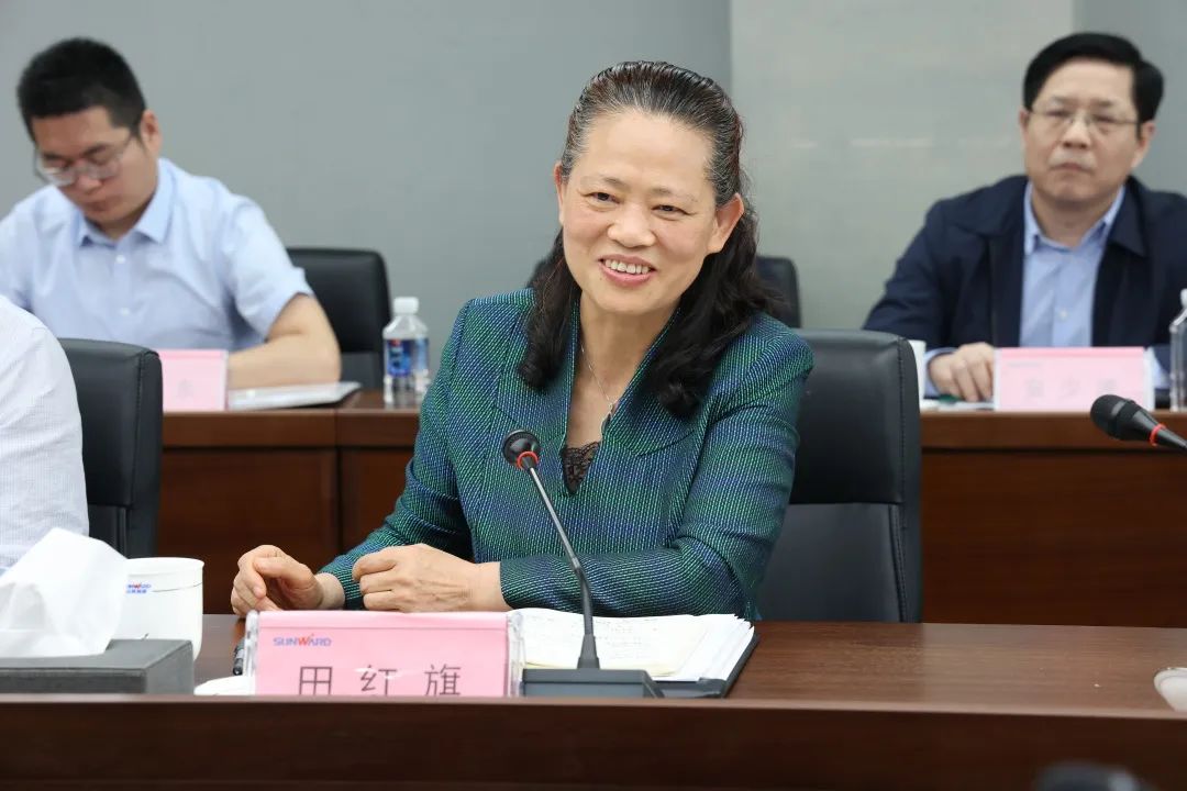 深化产学研合作！中南大学校长、中国工程院院士田红旗率团拜访米兰平台app体育-官方版-米兰电竞直播
智能