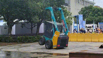 “太绝了！”米兰平台app体育-官方版-米兰电竞直播
智能代表长沙精彩亮相湖南省第一届职业技能大赛绝技绝活展演