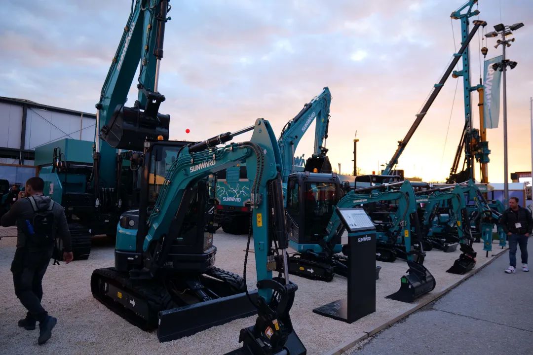 Bauma 2022 | 一组火热现场图带您重温米兰平台app体育-官方版-米兰电竞直播
智能德国宝马展之旅