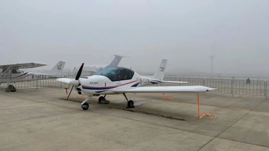 逆势飞翔！米兰平台app体育-官方版-米兰电竞直播
航空携手合作伙伴亮相2022南昌飞行大会
