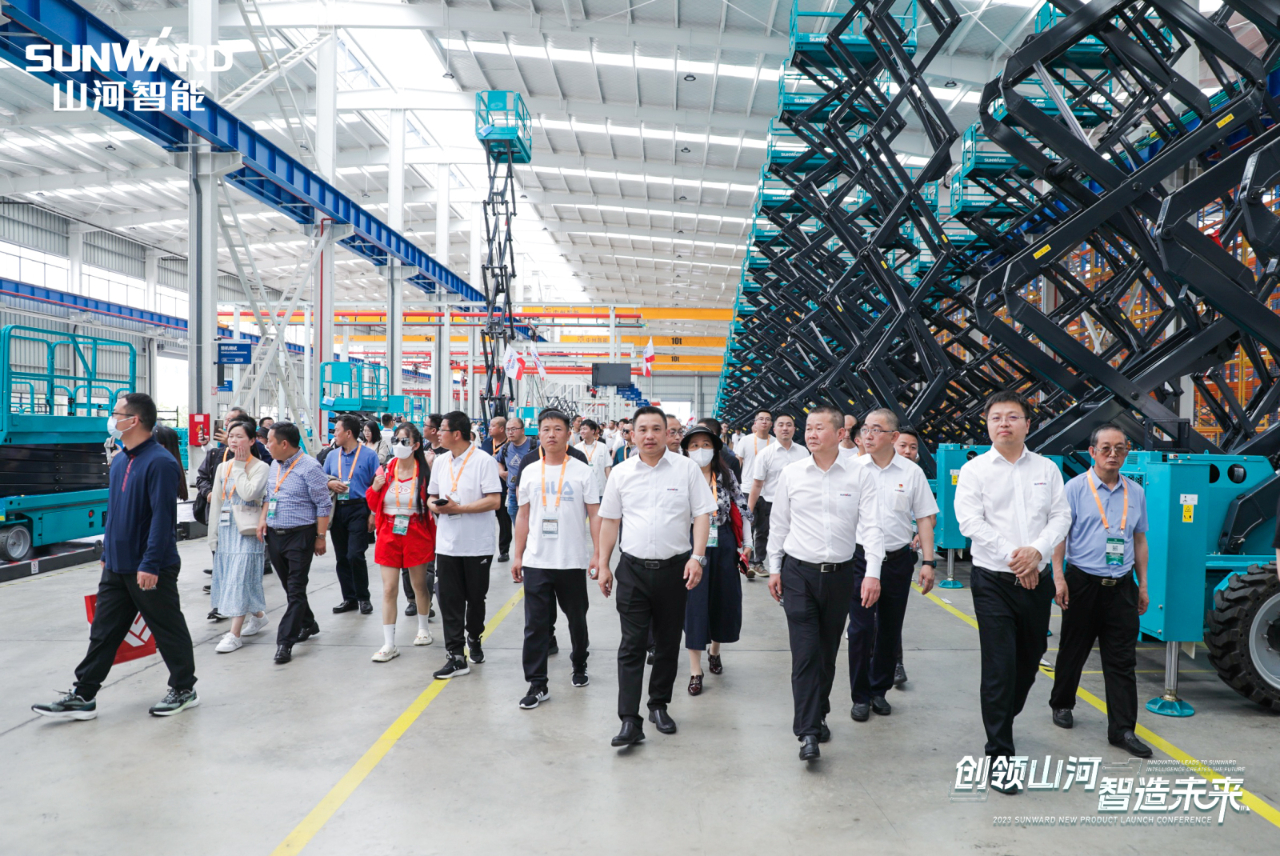 千人齐聚、爆品出击！米兰平台app体育-官方版-米兰电竞直播
智能新品推介会圆满举办