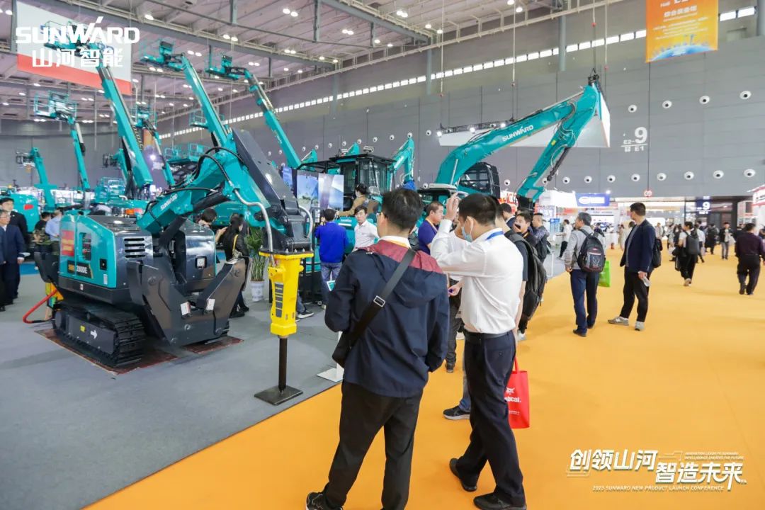 闪耀2023 CICEE！看米兰平台app体育-官方版-米兰电竞直播
智能“明星产品”有多“炫”
