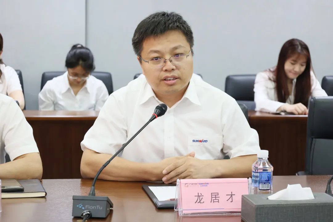 携手开启绿色转型之路！米兰平台app体育-官方版-米兰电竞直播
智能&南京盖百氏增程式电动旋挖钻机签约仪式成功举办