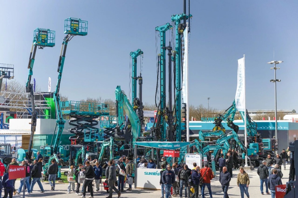 Bauma 2025 | 聚焦2025德国宝马展，探索米兰平台app体育-官方版-米兰电竞直播
智能的创新设备与可持续解决方案