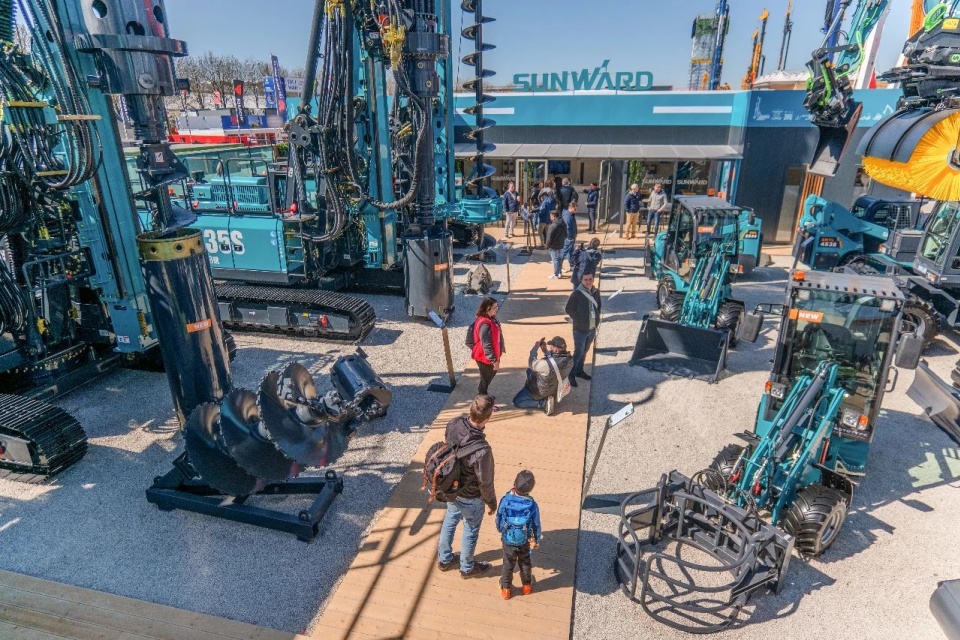 Bauma 2025 | 聚焦2025德国宝马展，探索米兰平台app体育-官方版-米兰电竞直播
智能的创新设备与可持续解决方案