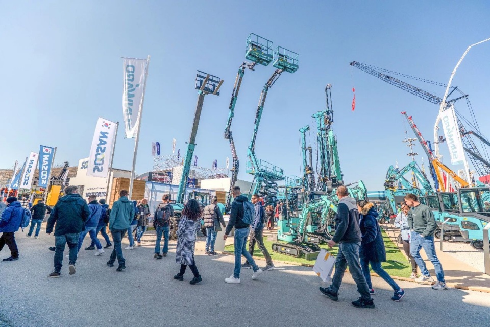 Bauma 2025 | 聚焦2025德国宝马展，探索米兰平台app体育-官方版-米兰电竞直播
智能的创新设备与可持续解决方案