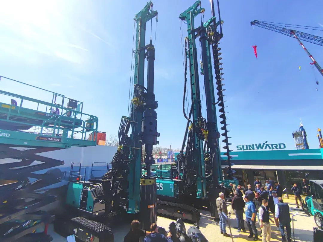 Bauma 2025 | 高端定制！米兰平台app体育-官方版-米兰电竞直播
智能Pro系列旋挖钻机燃爆全场