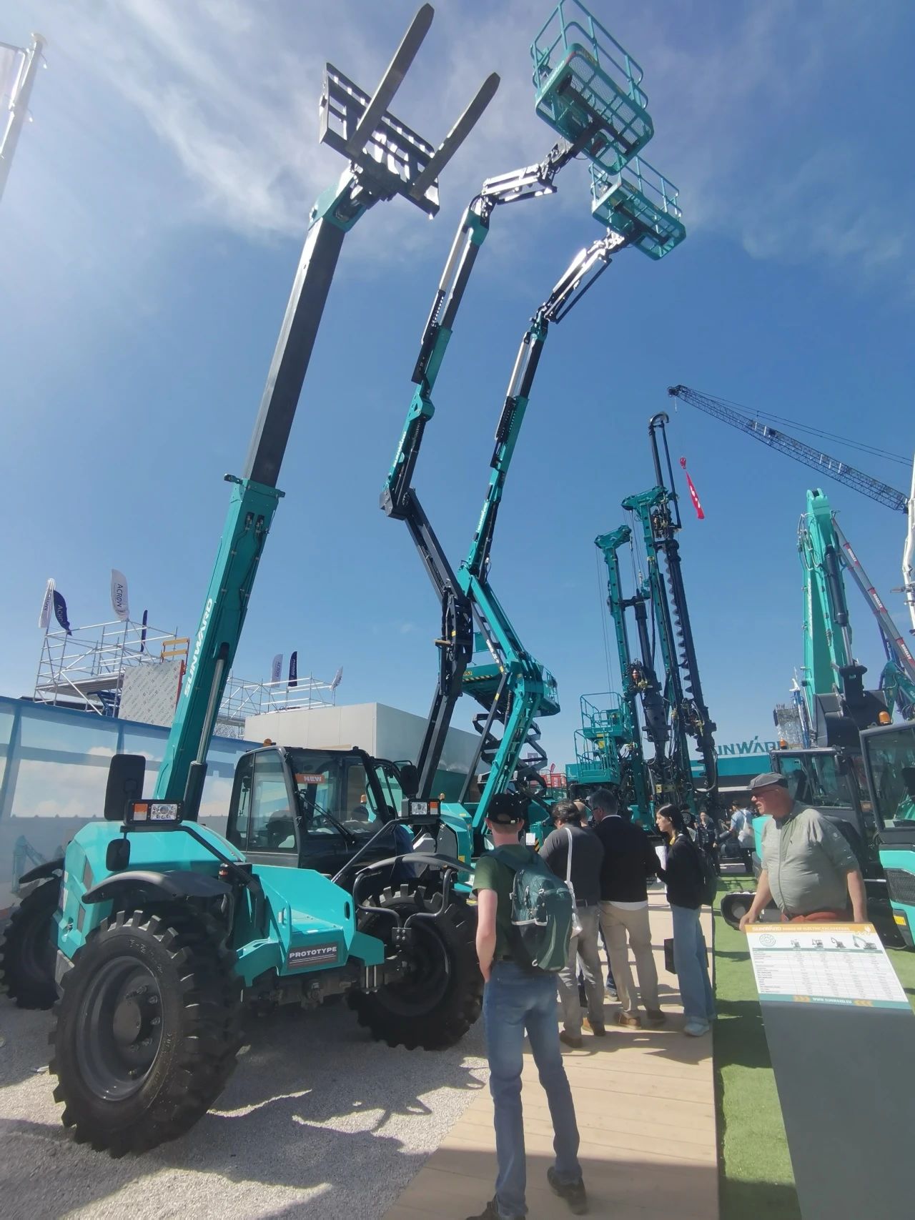 米兰平台app体育-官方版-米兰电竞直播
智能高空机械闪耀Bauma 2025！ 新能源技术与创新产品获全球瞩目