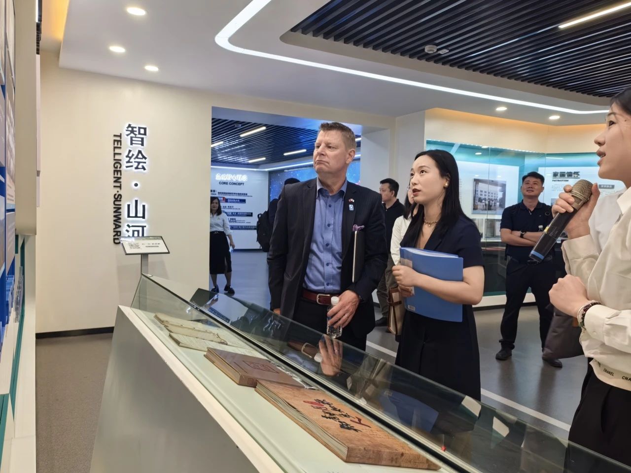 芬兰驻华大使馆商务参赞到访米兰平台app体育-官方版-米兰电竞直播
智能