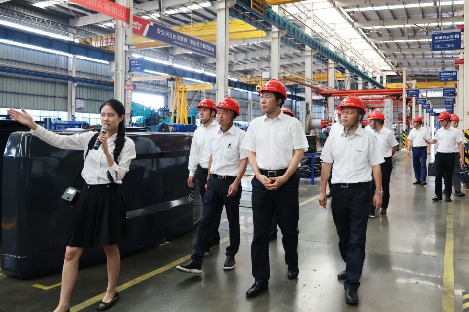 中国煤炭地质总局局长马刚到访米兰平台app体育-官方版-米兰电竞直播
智能，共谋绿色智能矿山装备发展新路径