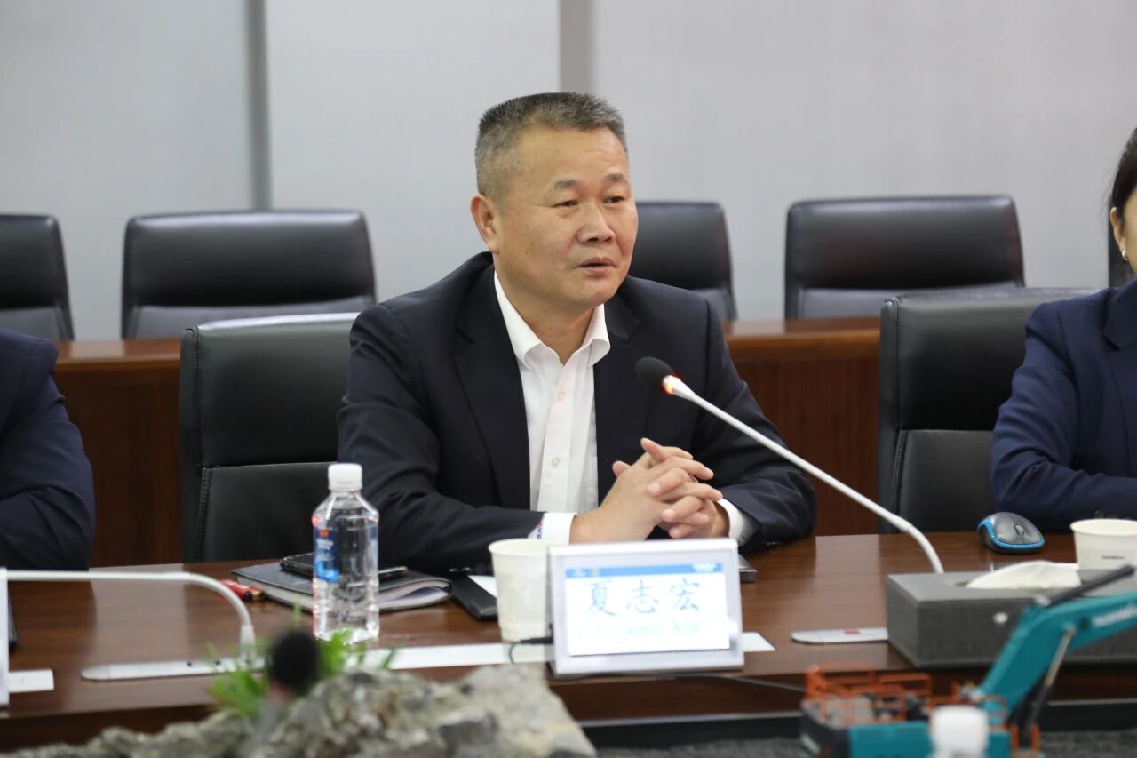 法巴租赁集团到访米兰平台app体育-官方版-米兰电竞直播
智能，共拓合作新篇章