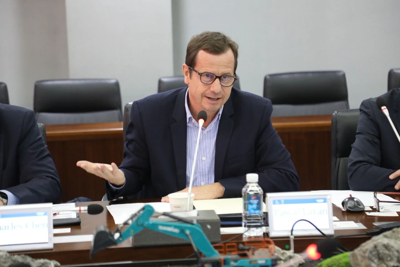 法巴租赁集团到访米兰平台app体育-官方版-米兰电竞直播
智能，共拓合作新篇章