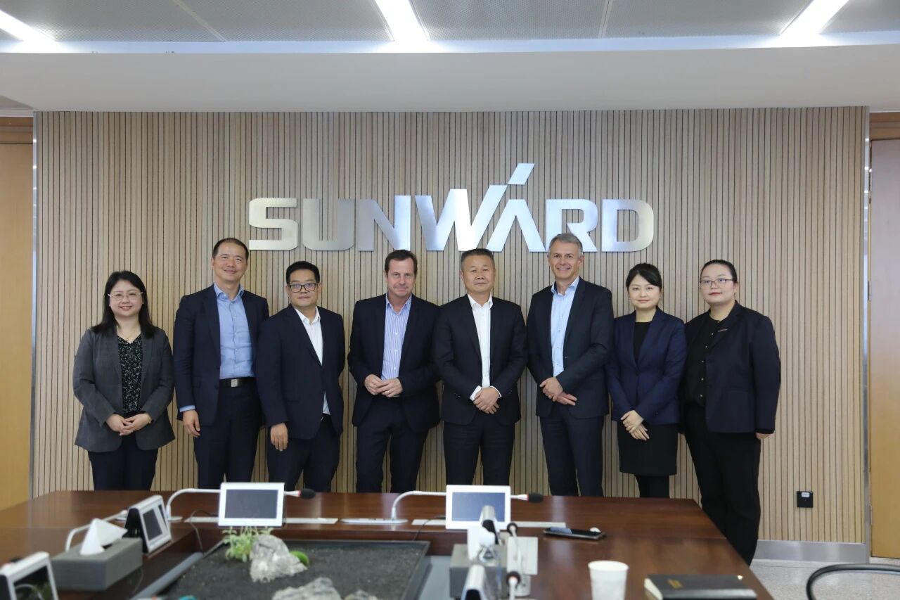 法巴租赁集团到访米兰平台app体育-官方版-米兰电竞直播
智能，共拓合作新篇章