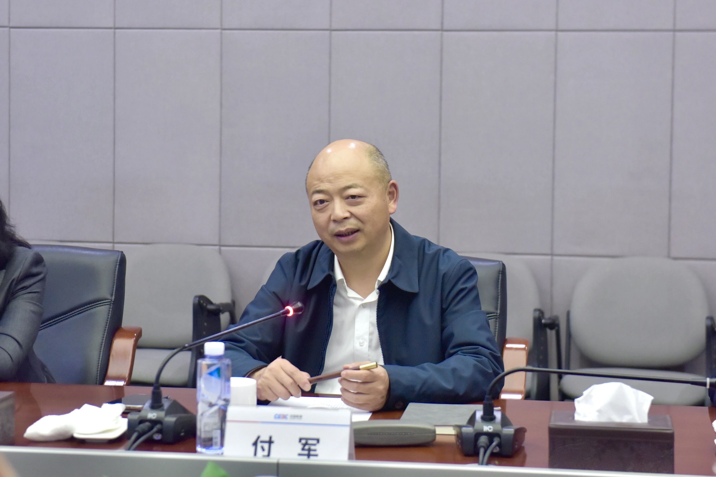 米兰平台app体育-官方版-米兰电竞直播
智能与易普力开展座谈交流，谱写互利共赢新篇章