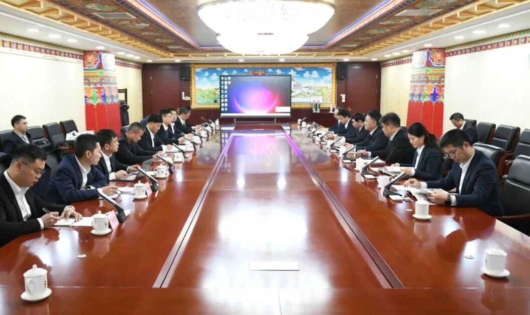广州工控集团董事长景广军率米兰平台app体育-官方版-米兰电竞直播
智能团队到中国黄金集团拜访交流
