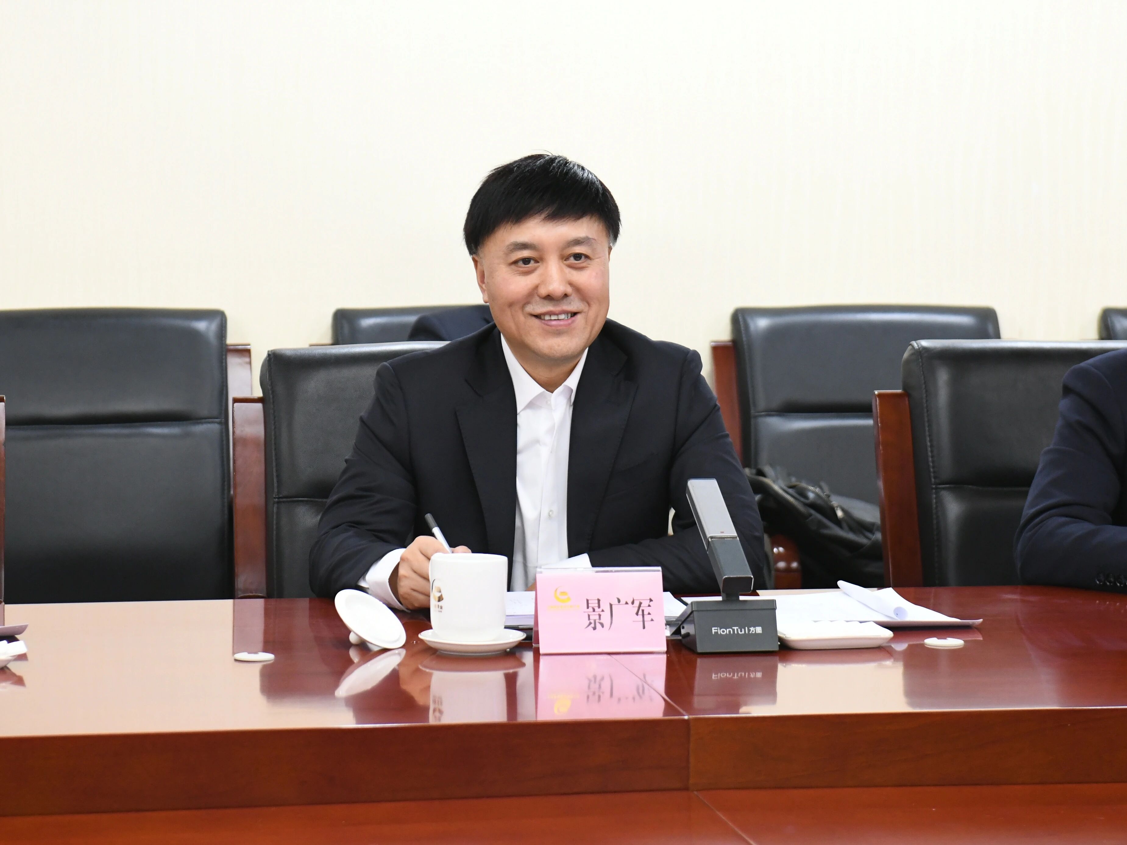 广州工控集团董事长景广军率米兰平台app体育-官方版-米兰电竞直播
智能团队到中国黄金集团拜访交流